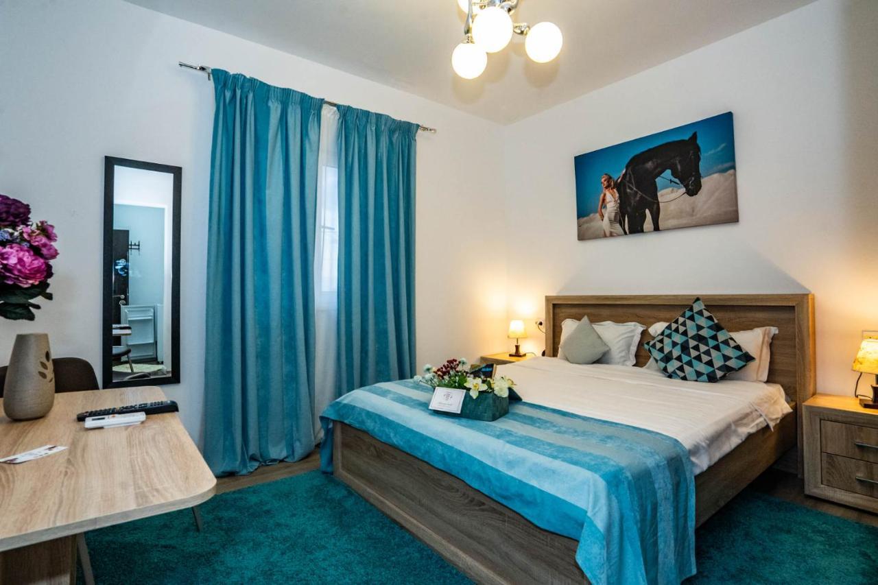 Casa Del Flor Costinesti Hotel ภายนอก รูปภาพ