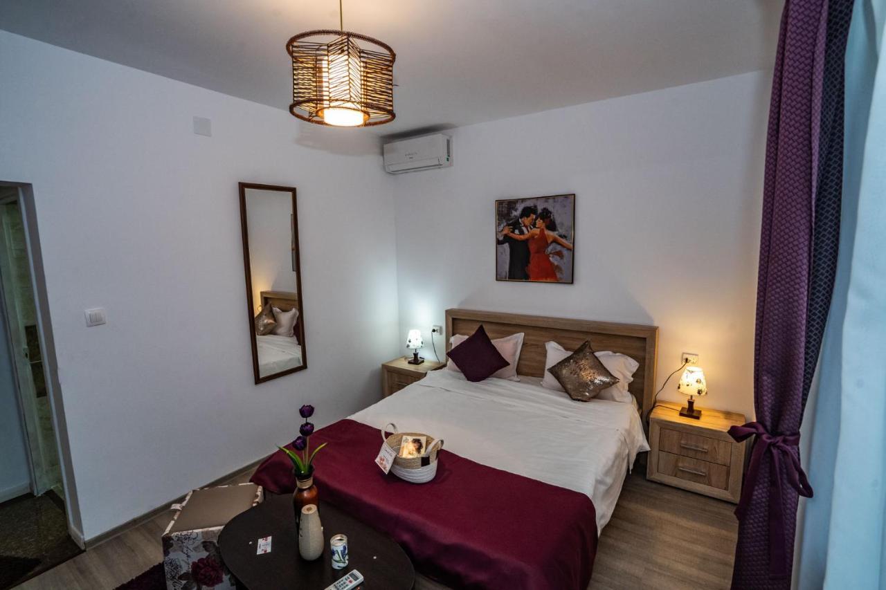 Casa Del Flor Costinesti Hotel ภายนอก รูปภาพ